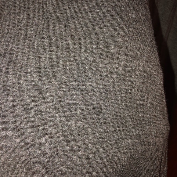 Front Crossed Shirt - Picture 3 of 4